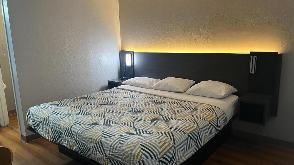 King Room - Disability Access/Non Smoking interior